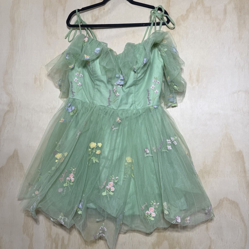 Zapaka dress lavender tulle Prom dress floral embroidery corset bodice Size 16W